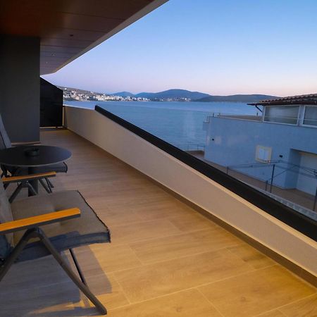 Yacht Premium Hotel ساراندا المظهر الخارجي الصورة