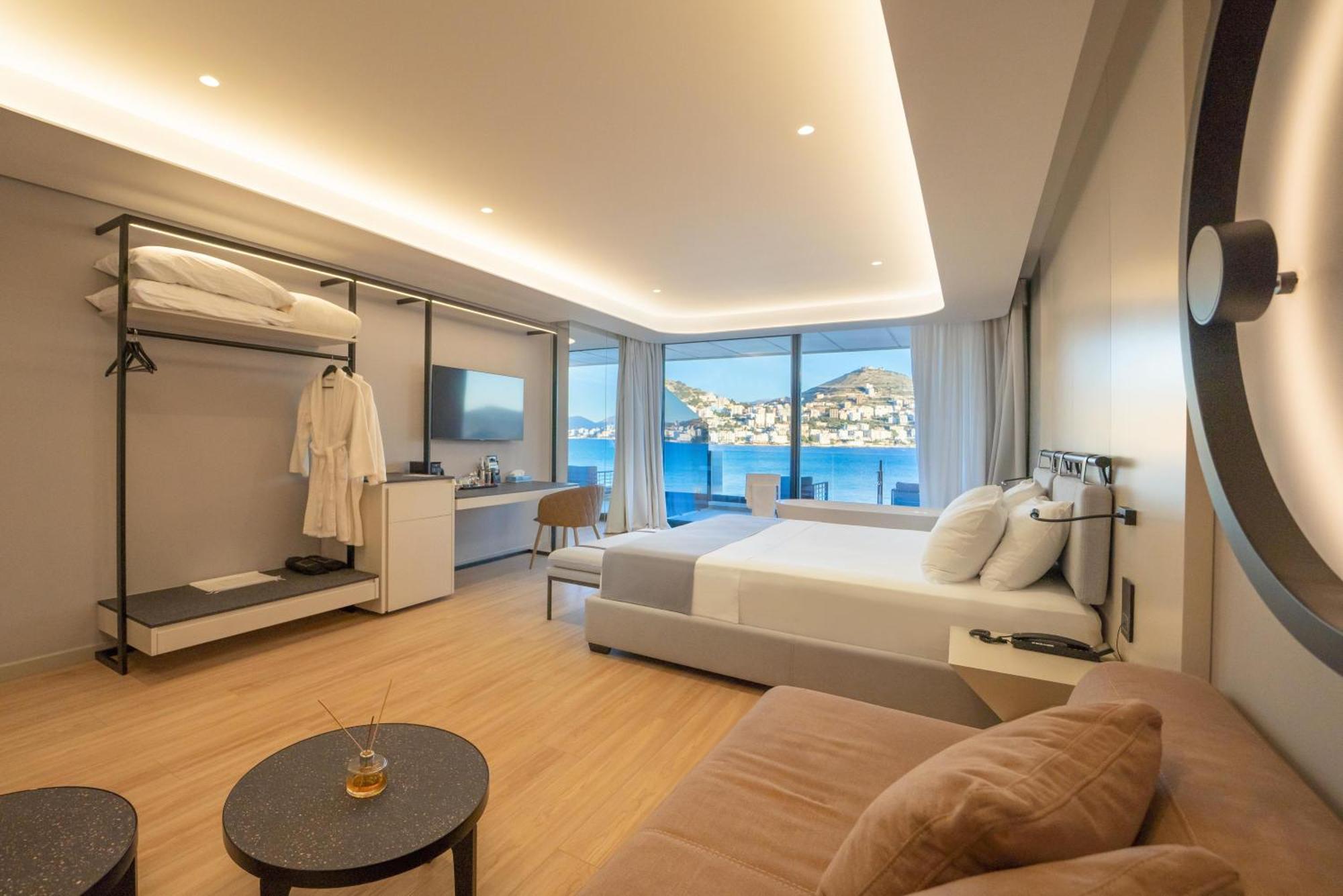 Yacht Premium Hotel ساراندا المظهر الخارجي الصورة
