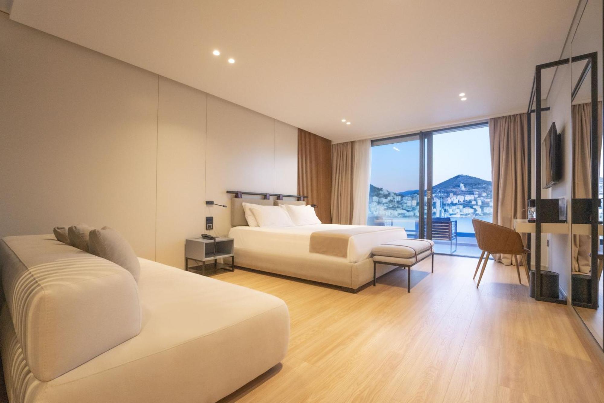 Yacht Premium Hotel ساراندا المظهر الخارجي الصورة