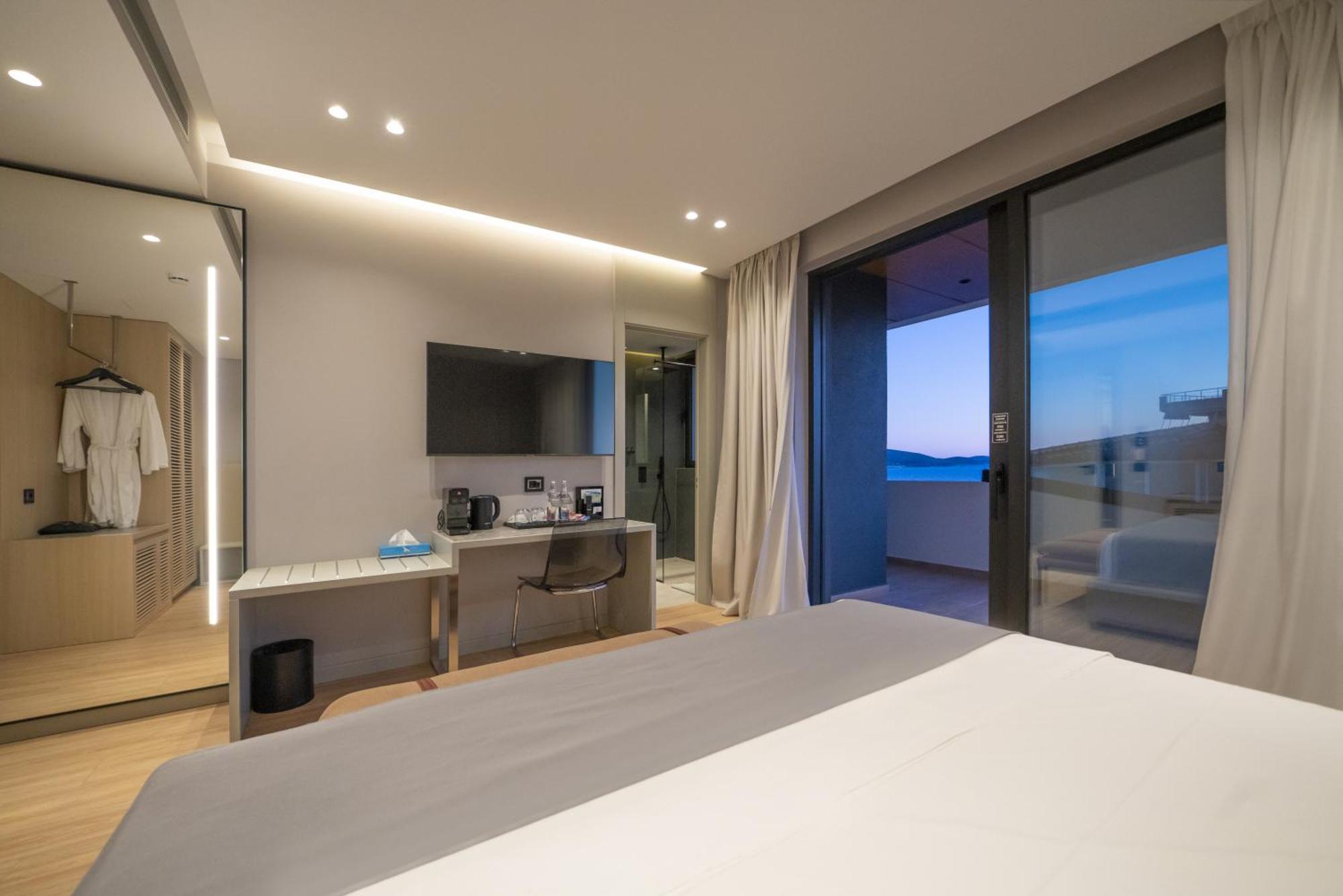 Yacht Premium Hotel ساراندا المظهر الخارجي الصورة