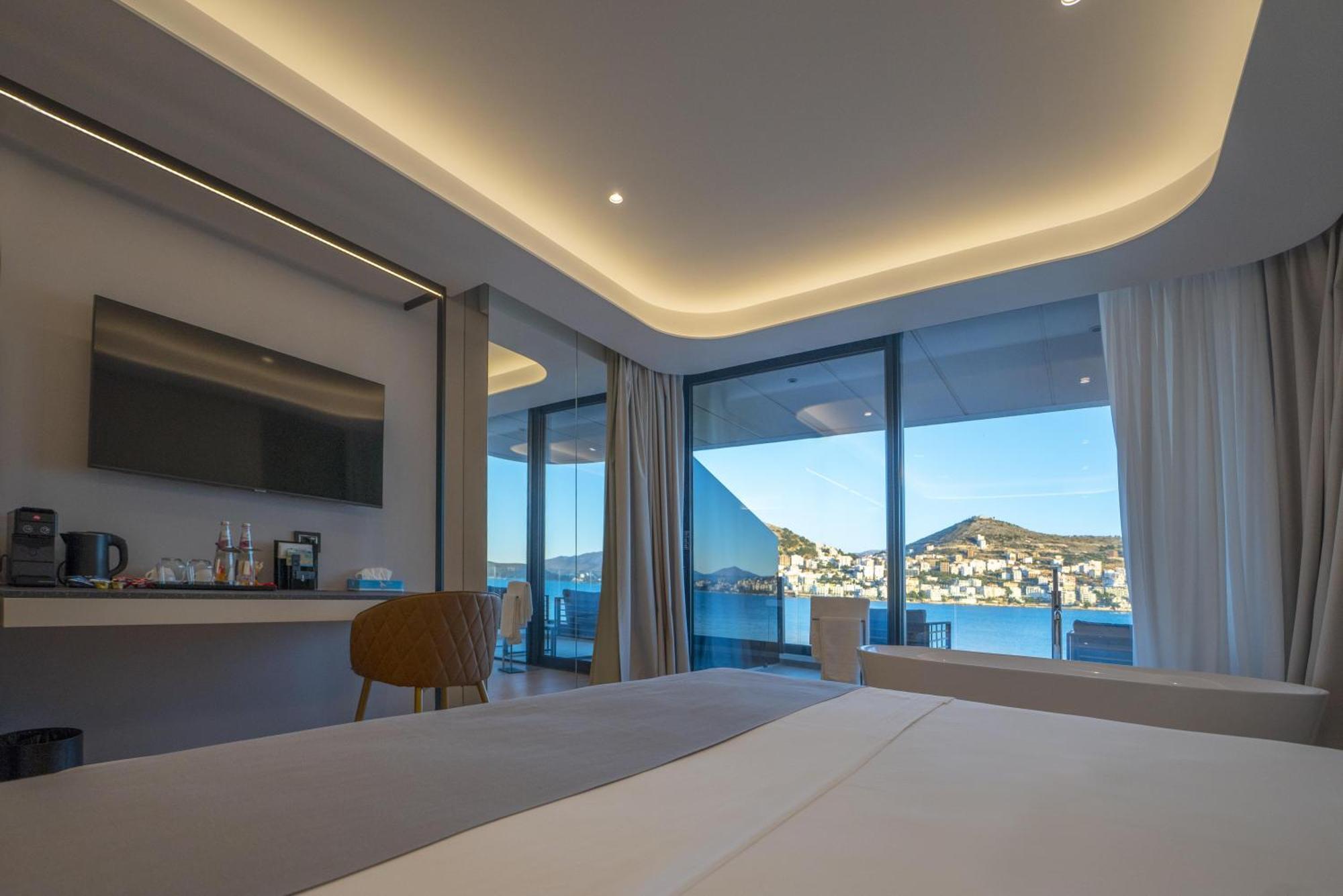 Yacht Premium Hotel ساراندا المظهر الخارجي الصورة