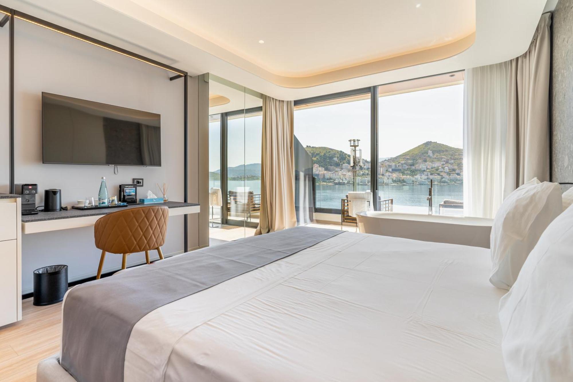 Yacht Premium Hotel ساراندا المظهر الخارجي الصورة