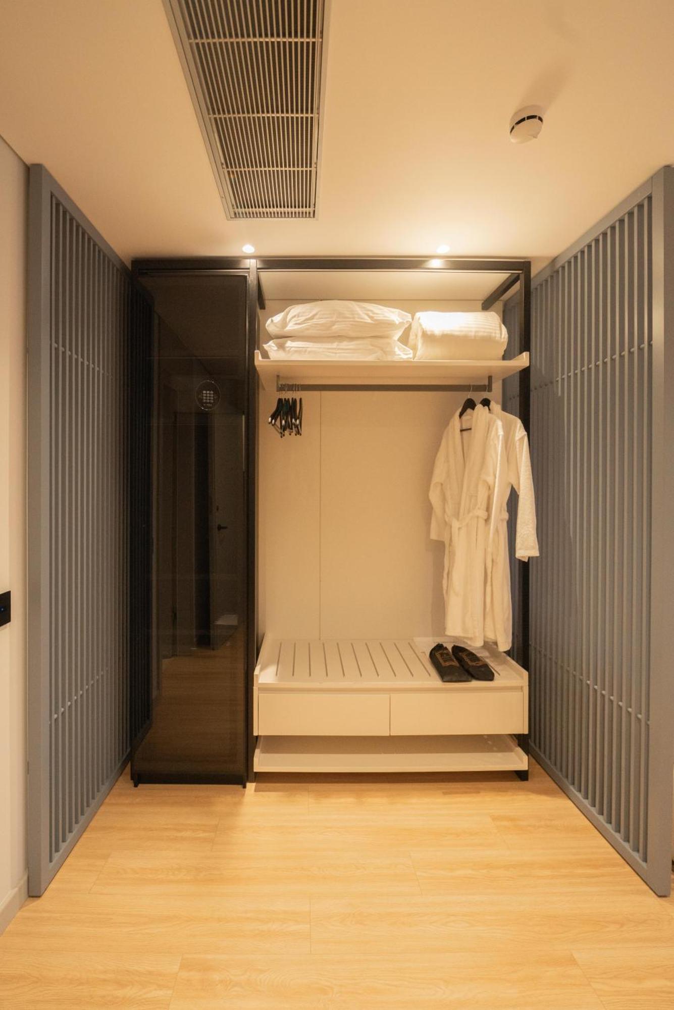 Yacht Premium Hotel ساراندا المظهر الخارجي الصورة