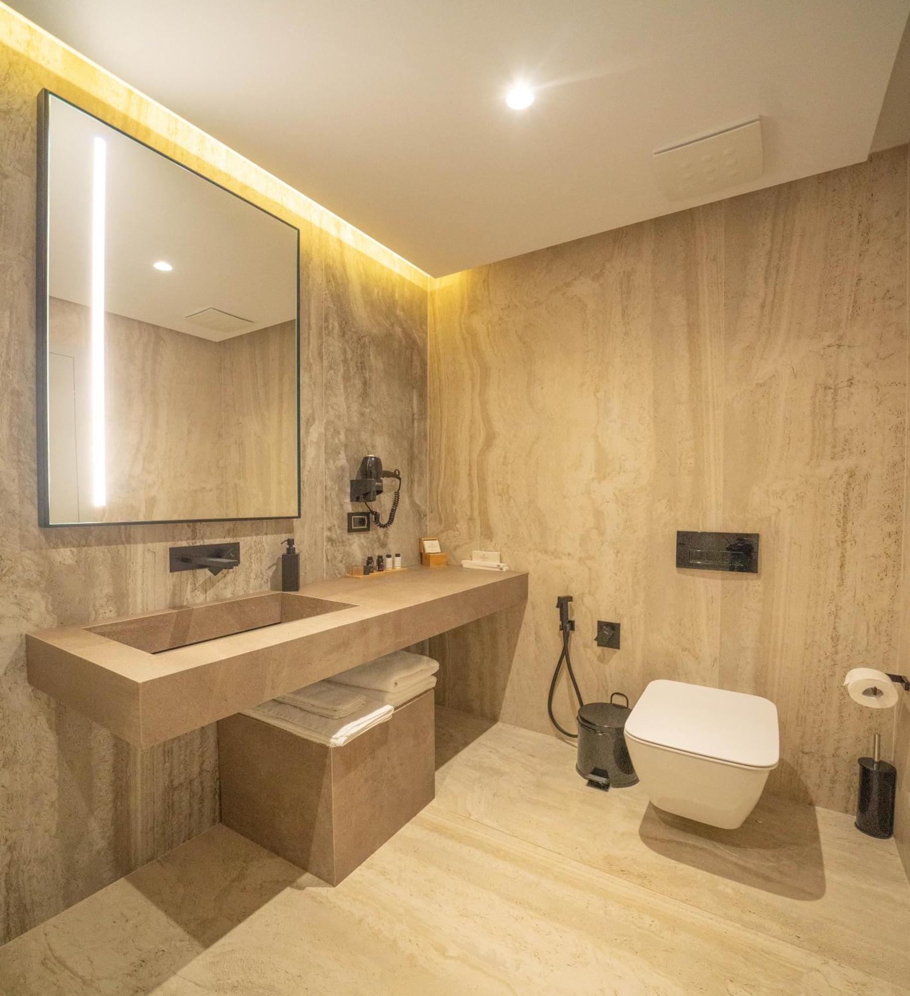 Yacht Premium Hotel ساراندا المظهر الخارجي الصورة